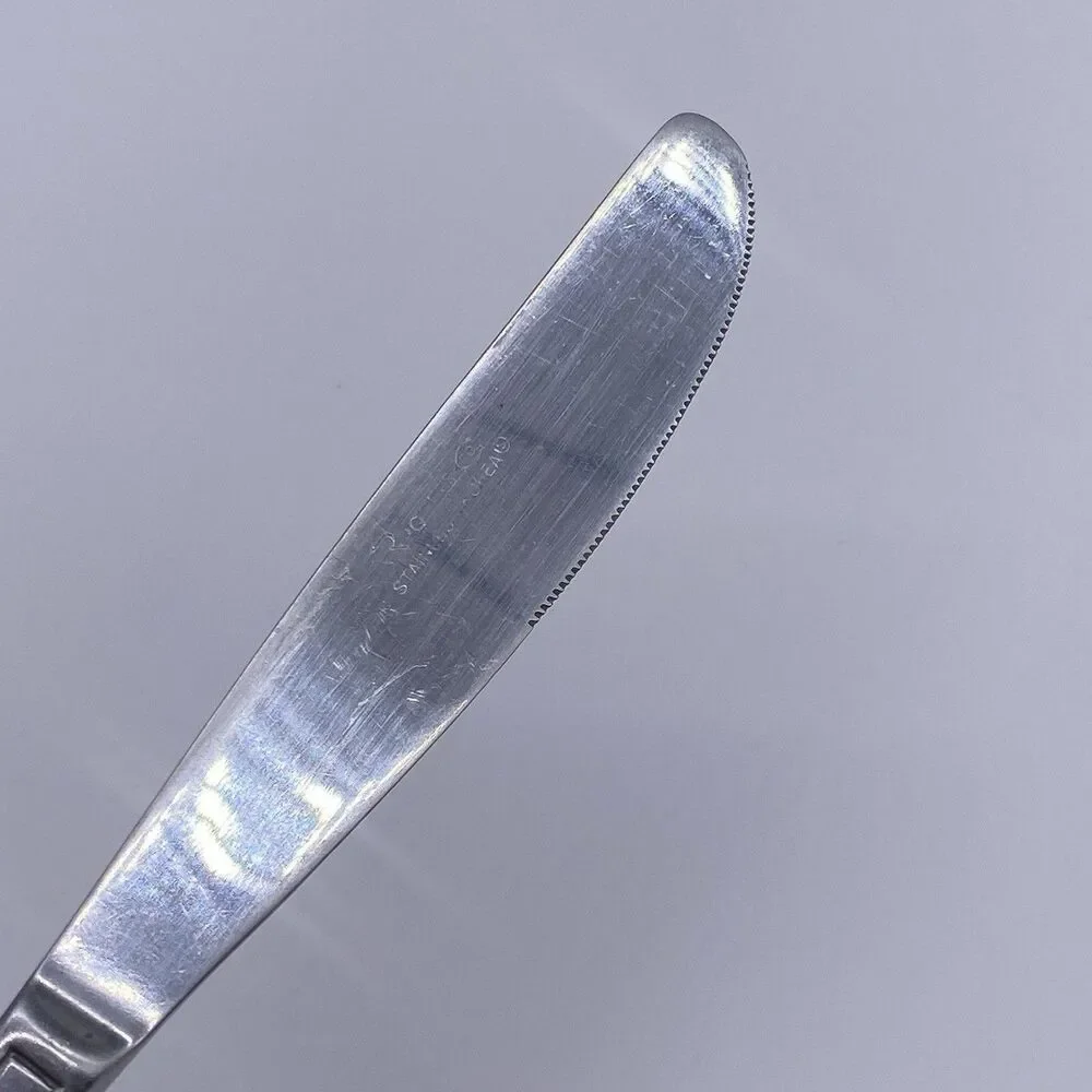 Rogers Oneida Rose Scroll Dinner Knives Set of 7 8.5” Stainless Korea